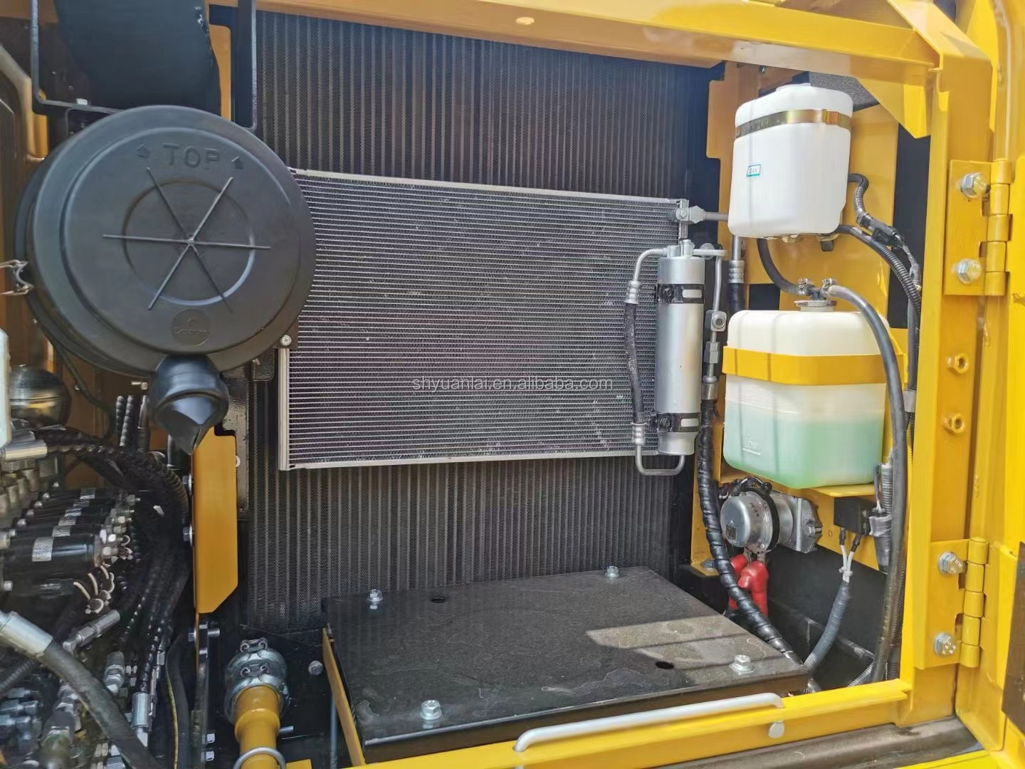 ISUZU Engine Used SANY SY135C Excavator with Low Working Hours and High Work Efficiency