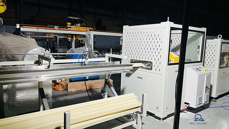 Counter Rotating Conical Twin Screw WPC Wall Panel Making Machine With 38CrMoALA Screw Material