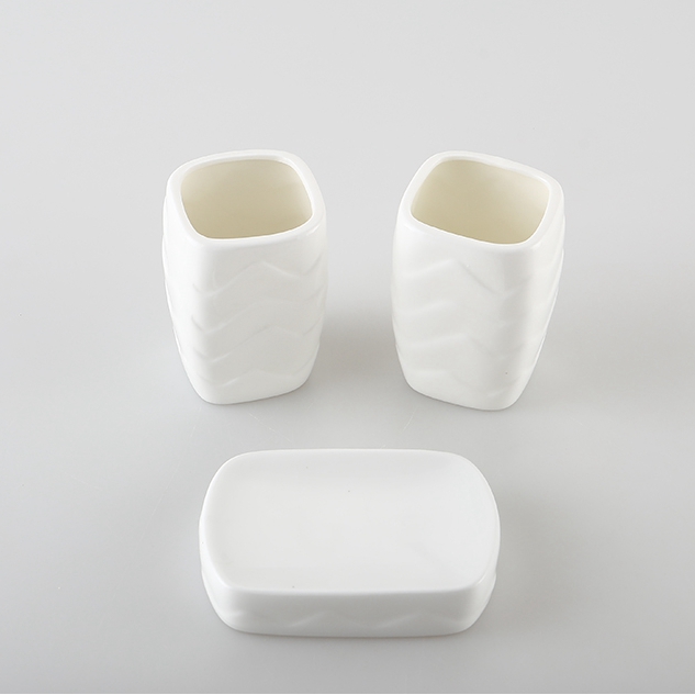 Embossed Decor Bathroom Ceramic Set 4 Pcs With Toothbrush Cup Soap Dispenser