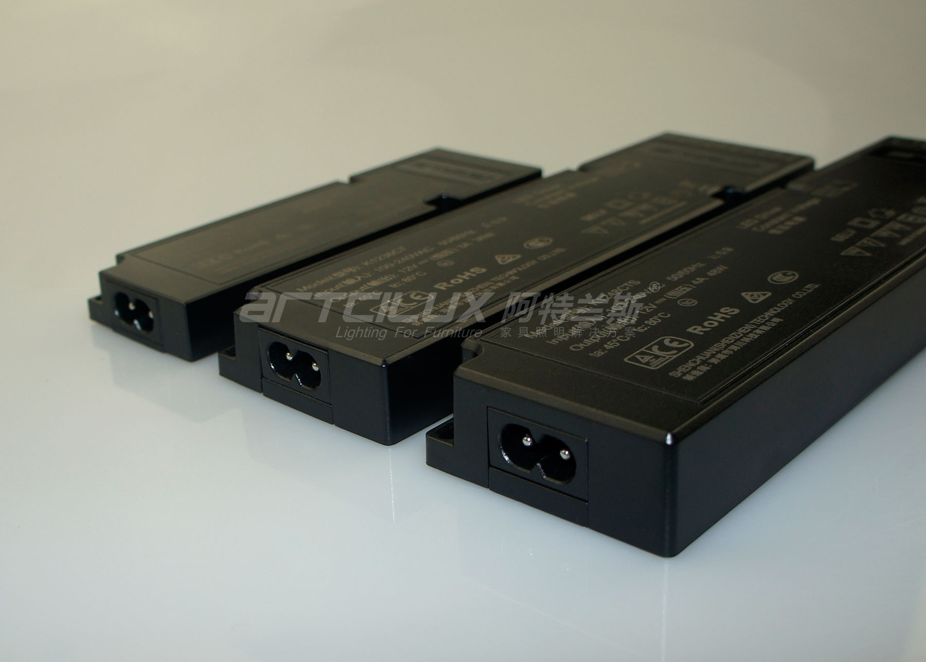 AC220V / 0.5A LED Driver Power Supply DC12V 60W 5A LED Light Strip Power Supply