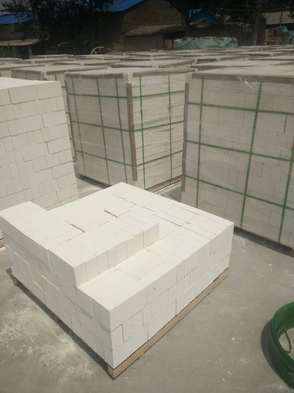 38-75% Al2O3 Content Mullite Insulation Brick for Ceramic Tunnel Kiln or Shuttle Kiln