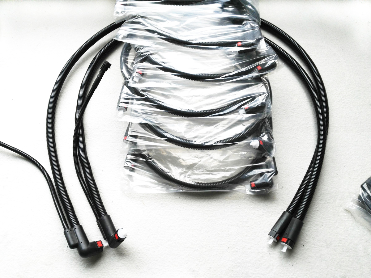 Customized Length Adblue Urea Solution Transfer and Heated SCR Hose with Metal Connector