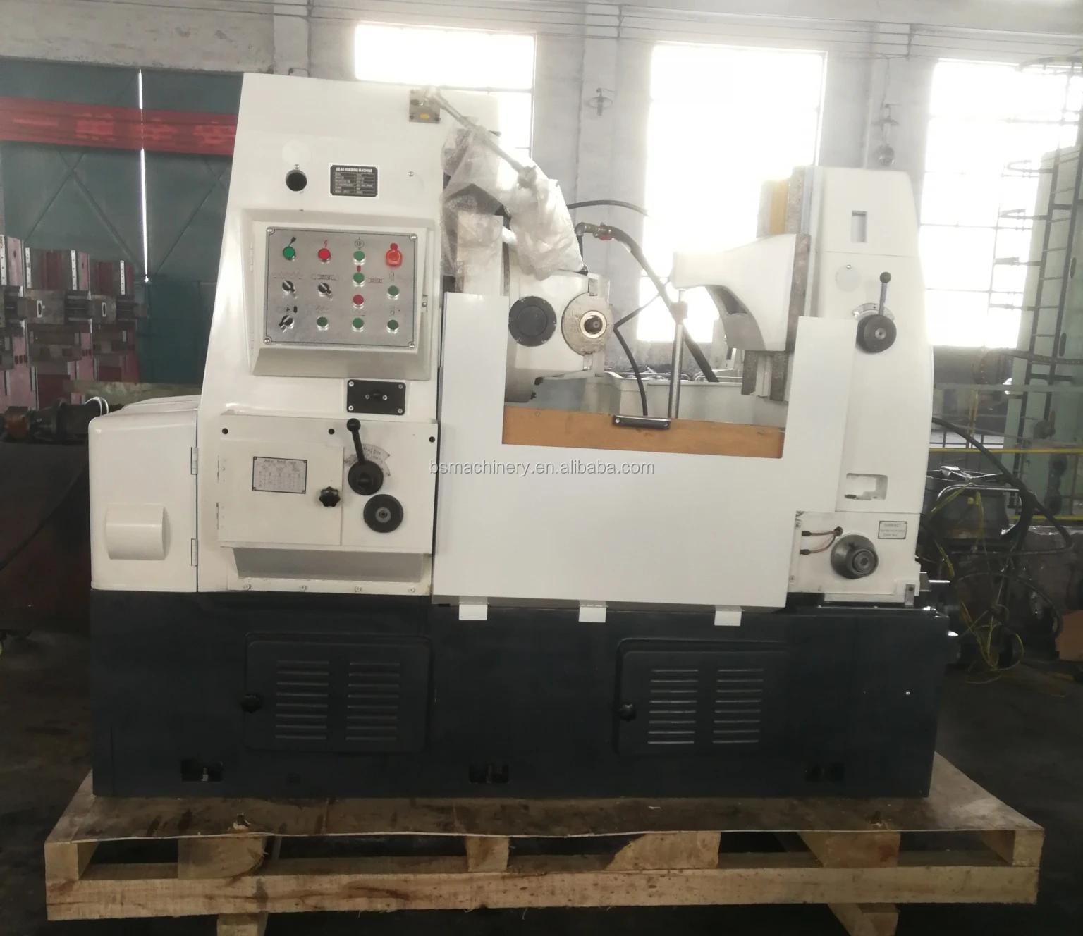 Universal Gear Hobbing Machine High Precision 8mm Modulus Manual