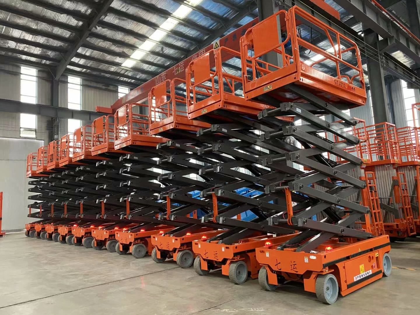 Mobile Self Propelled Elevating Work Platforms Battery Powered 4m 10m 14m Lift Height