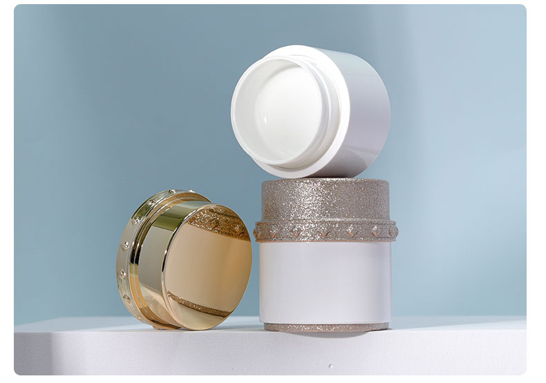 Plastic Cap Empty Lotion Skincare Container for Sunscreen Cream 30G 50G Lady Cosmetics Face Cream Bottles and Jars