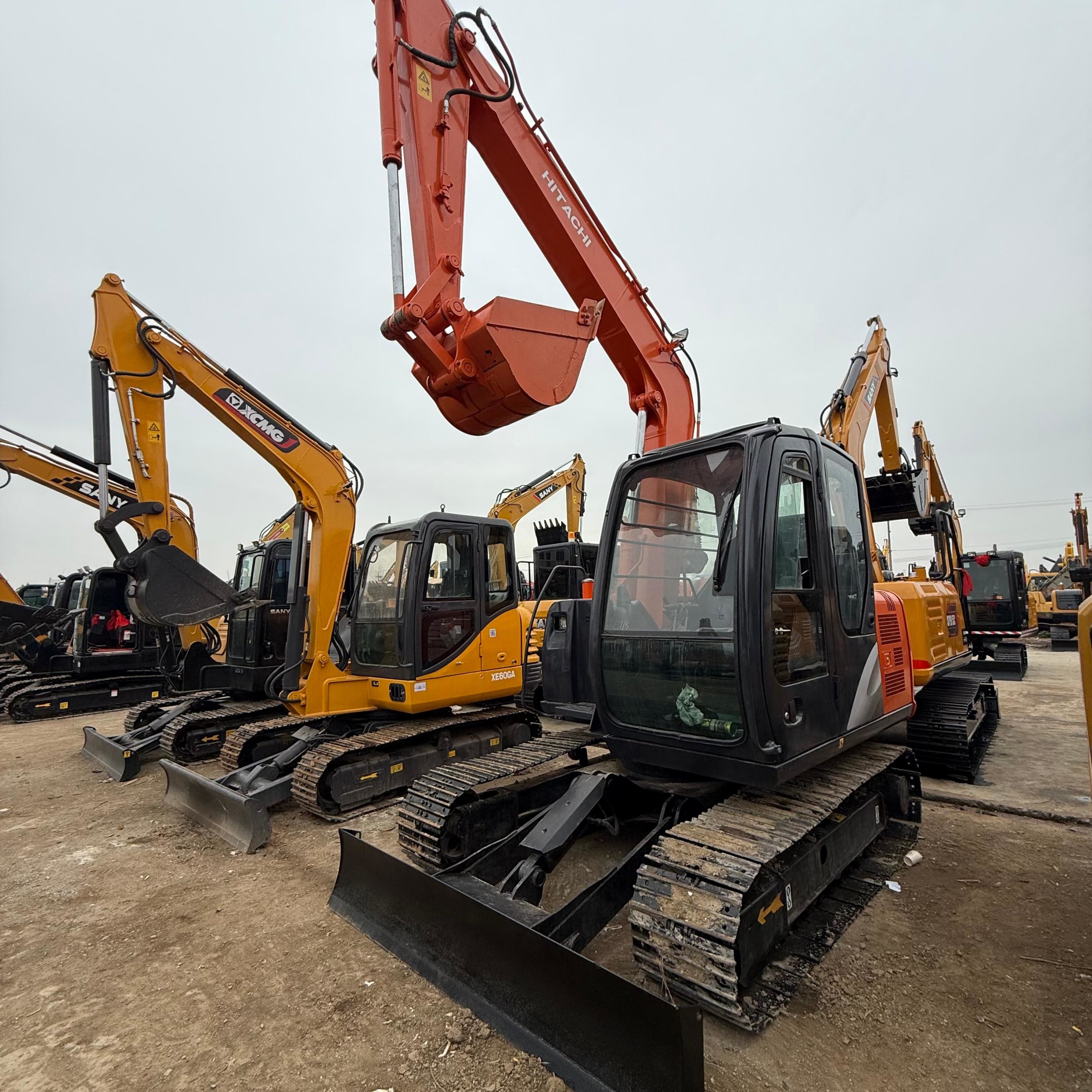 Original Brand Used Hitachi ZX70 Hydraulic Excavators 7 Ton Crawler Digger For Road Constrution