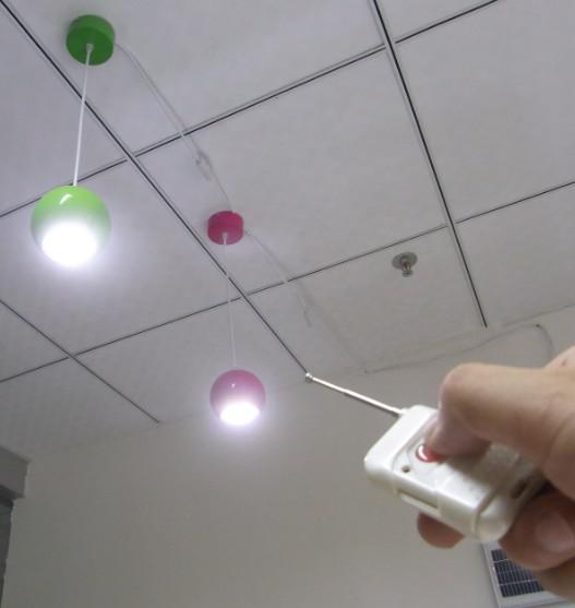 portable solar home apple lighting Lithium battery 2 year warranty red colors