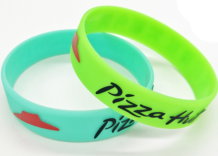 QR Code custom Silicone bracelet wristband for adlut boys girls school company words logo sign
