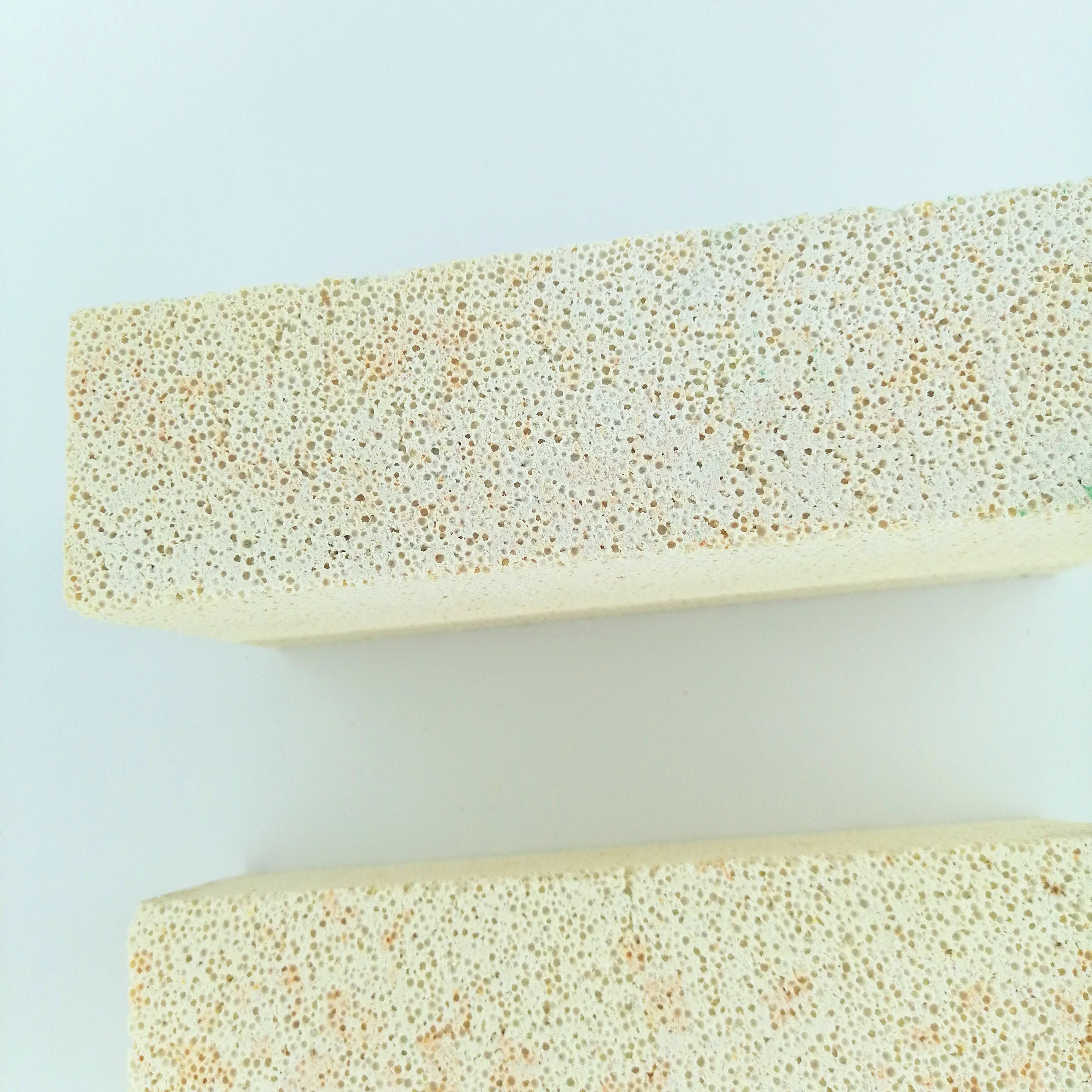 Lightweight Silica Refractory Brick for Glass Melting Furnaces in Industrial Settings