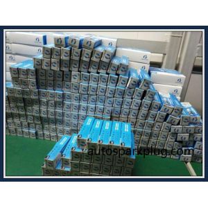 China Car Genuine Platinum Ignition System Spark Plug For Q7 CC Passat Touareg 101905622 on sale