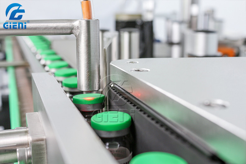 300/Min Round Bottle Vertical Cosmetic Labeling Machine