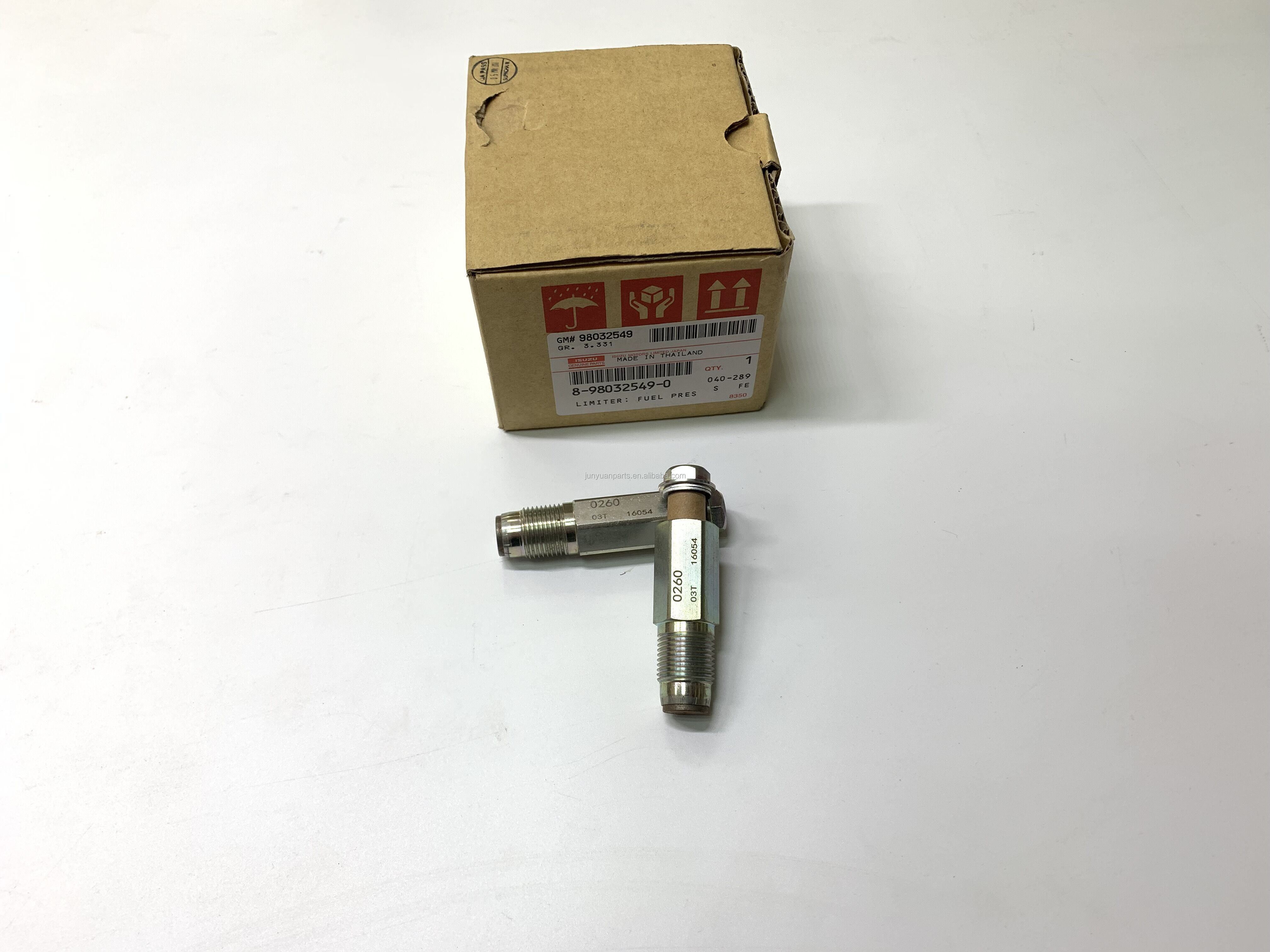 8-98032549-0 ND095420-0140 SK200-8 ZAX330-3 PC400-7 Common Rail Limiting Pressure Valve
