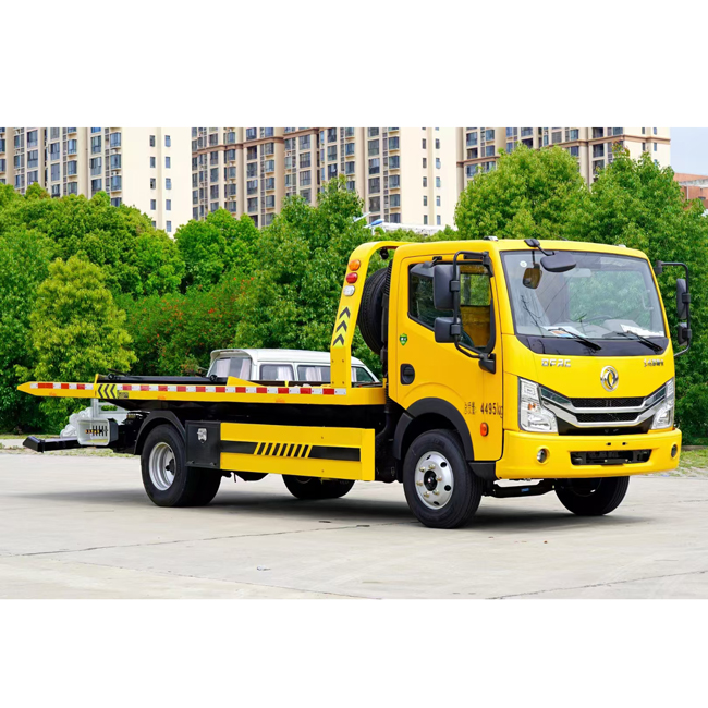 Customized 4X2 Dongfeng Lightweight 5 Tons One Tow Two Wrecker Truck for Accident Car