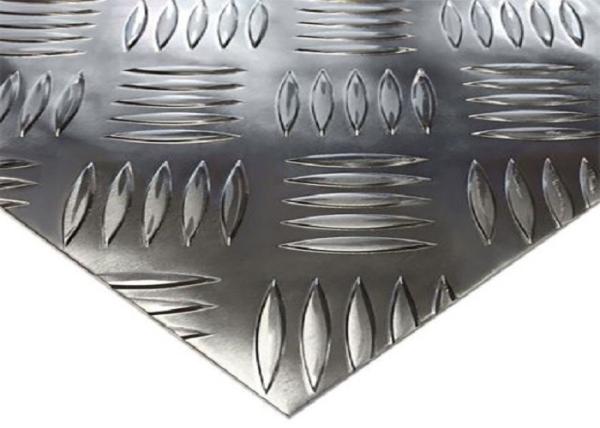 1060 5052 Diamond Tread Aluminum Sheet , Lightweight Aluminum Sheets For Indoor
