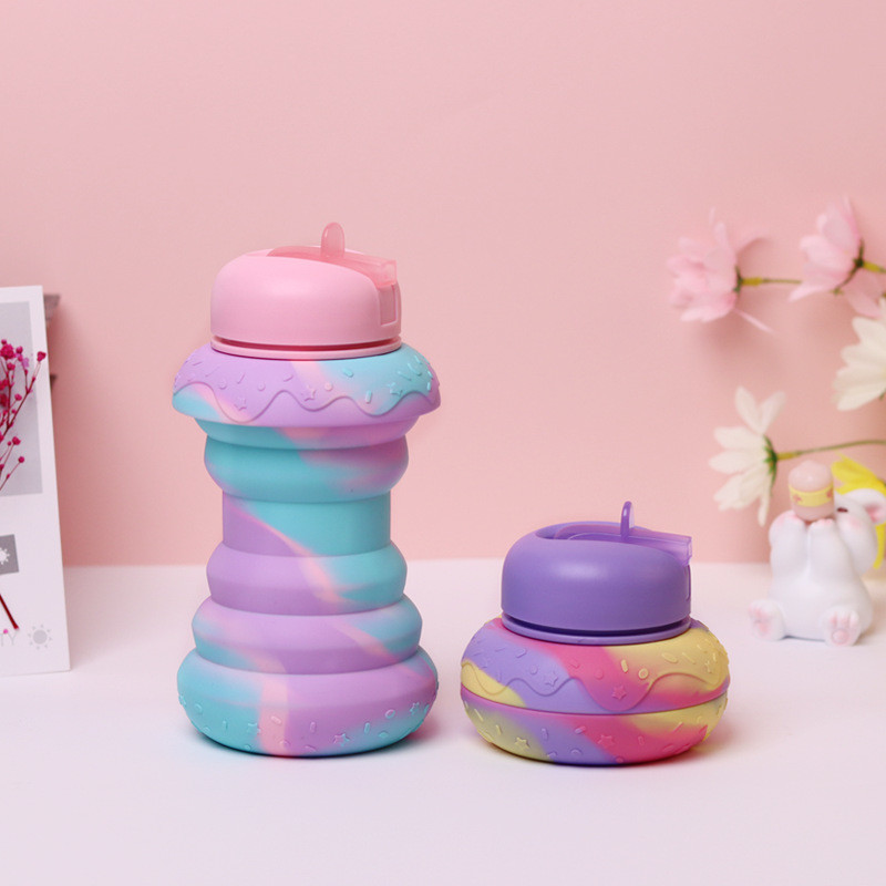 Doughnut Collapsible Water Bottle For Kids 19oz BPA Free Leakproof Silicone Rainbow Water Bottles For School Students