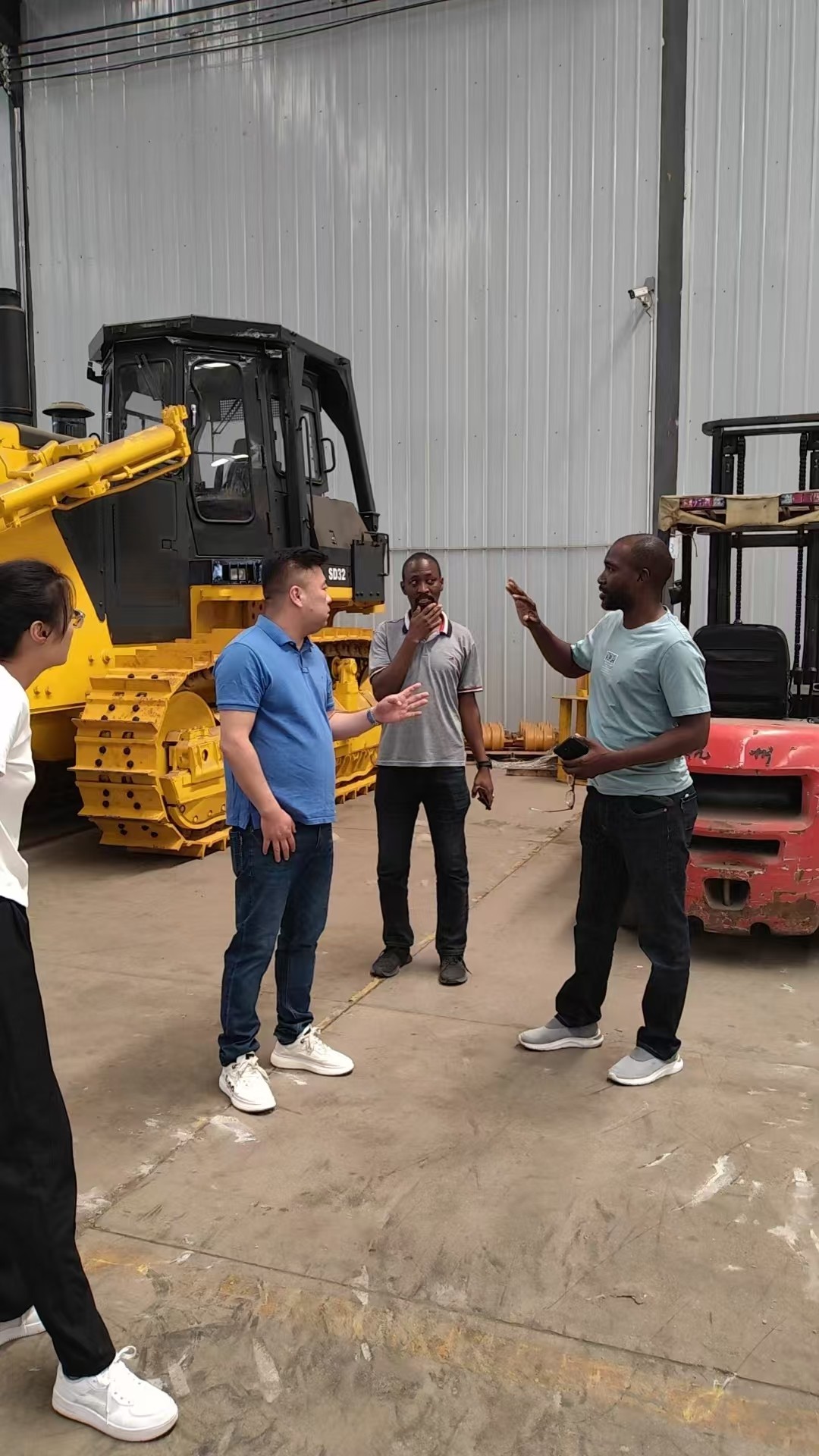 Crawler-Type Shantui SD32 Bulldozer , 20 Ton Bulldozer , 40 Ton Bulldozer