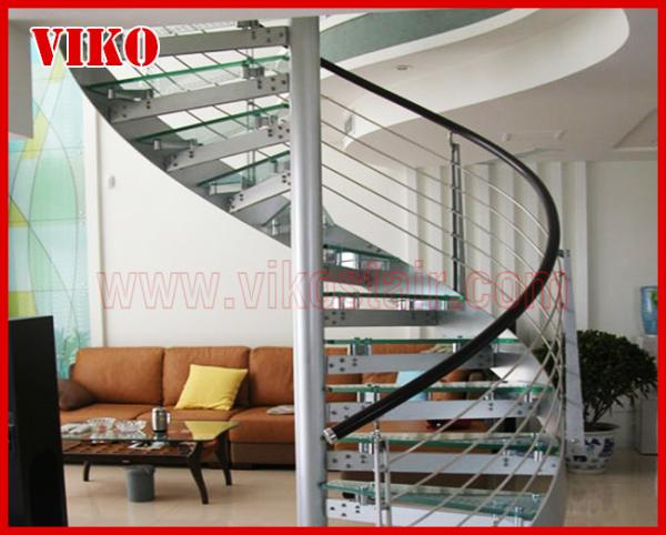 Spiral StaircaseVH11S Spiral Stainless Steel Stair Tread Beech Curved Glass