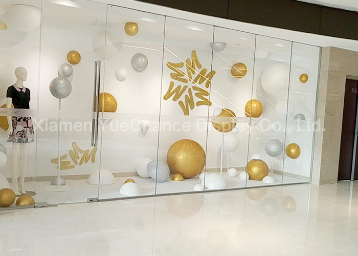 Christmas Window Display Decorations Foam Balls With Gold / Silver Glitter Surface