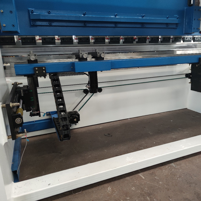 1300kn 7.5kw Hydraulic CNC Press Brake Custom Bending Machine Delem DA58T 4 + 1 Axis