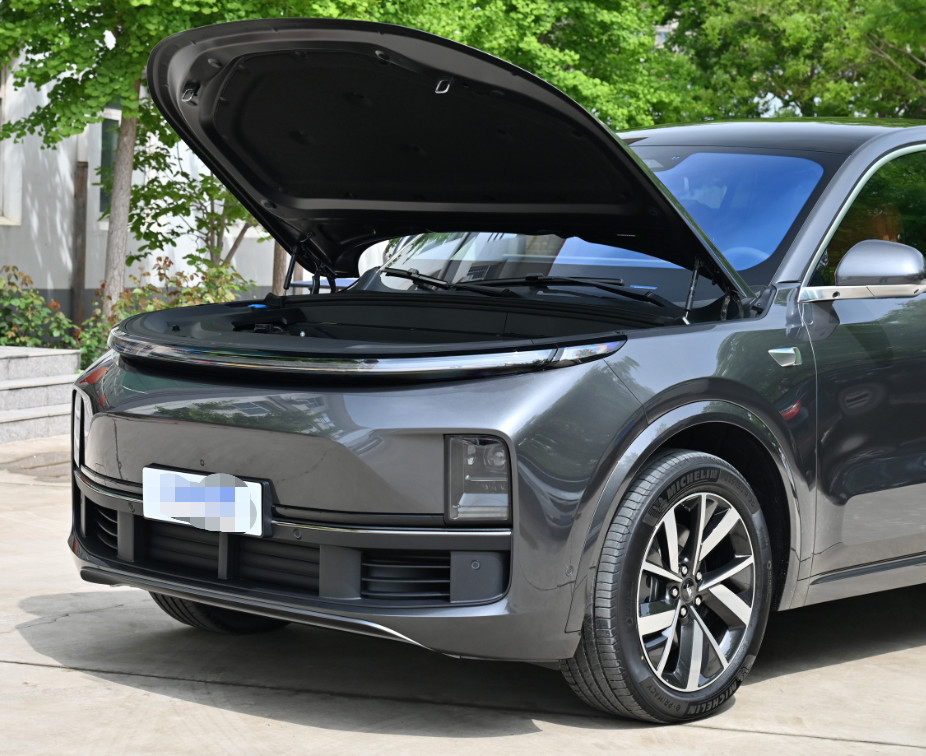 Hot-Sell Electric LI L8 2023 Air Extended Range 154 HP 2 motor 4 WD 6 seats SUV