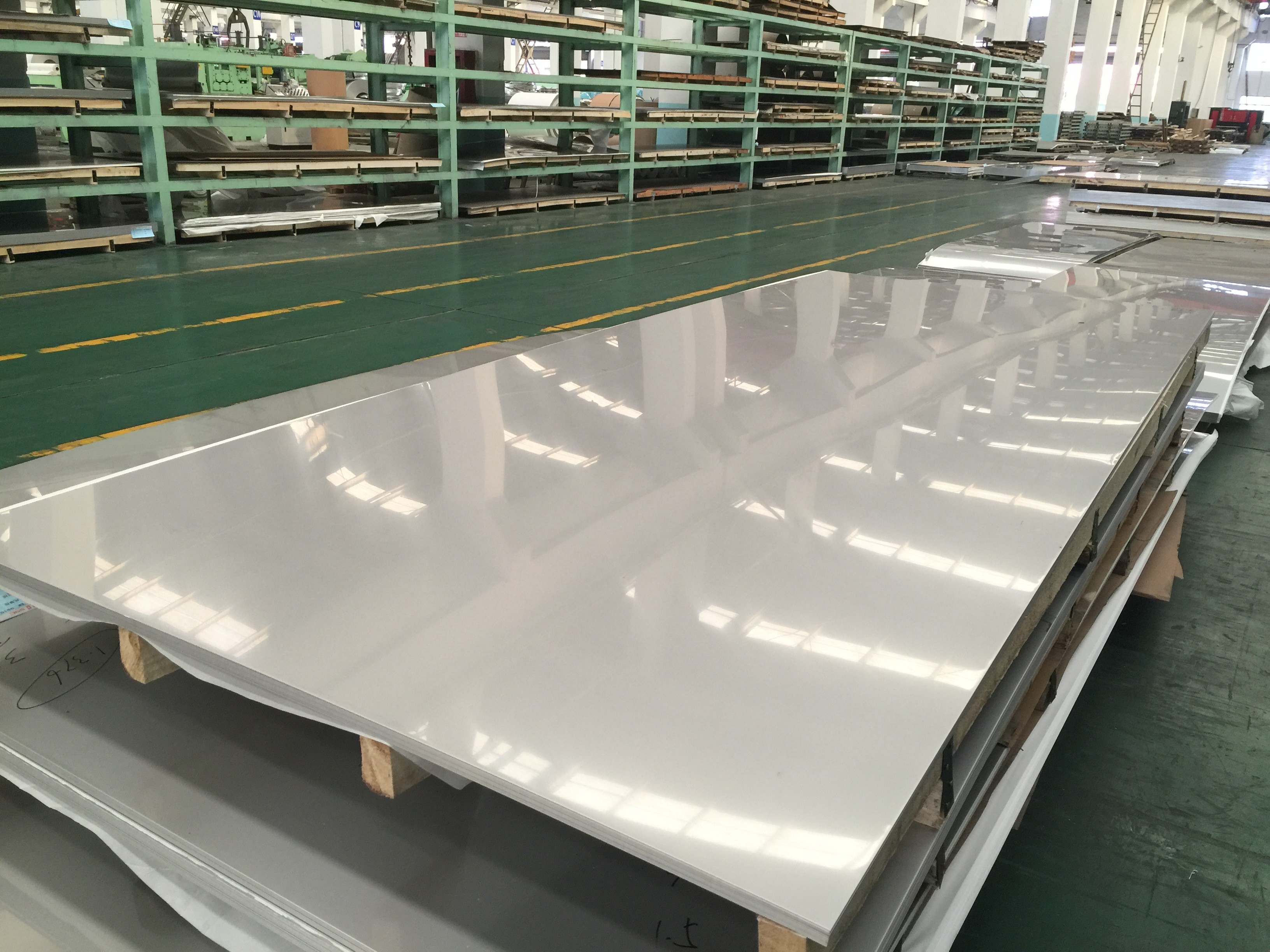 S31803 S32205 Cold Rolled Duplex Stainless Steel Sheet 1.5*1219*2438mm 2B Surface