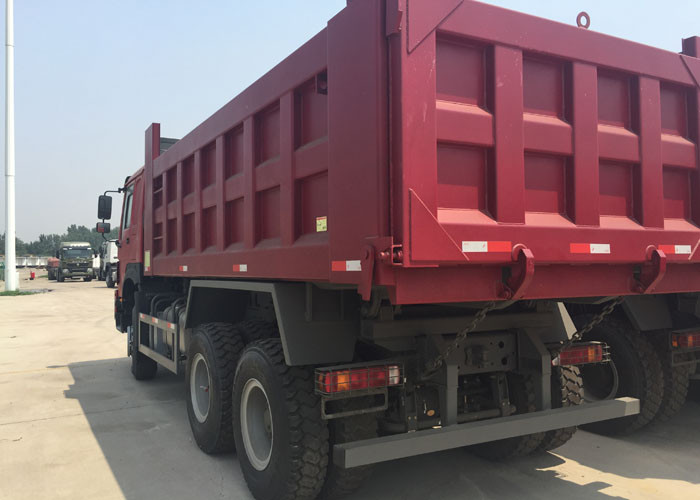 SINOTRUK HOWO Tipper Dump Truck 10 - 25CBM With Air Suspension Seat MINI Player