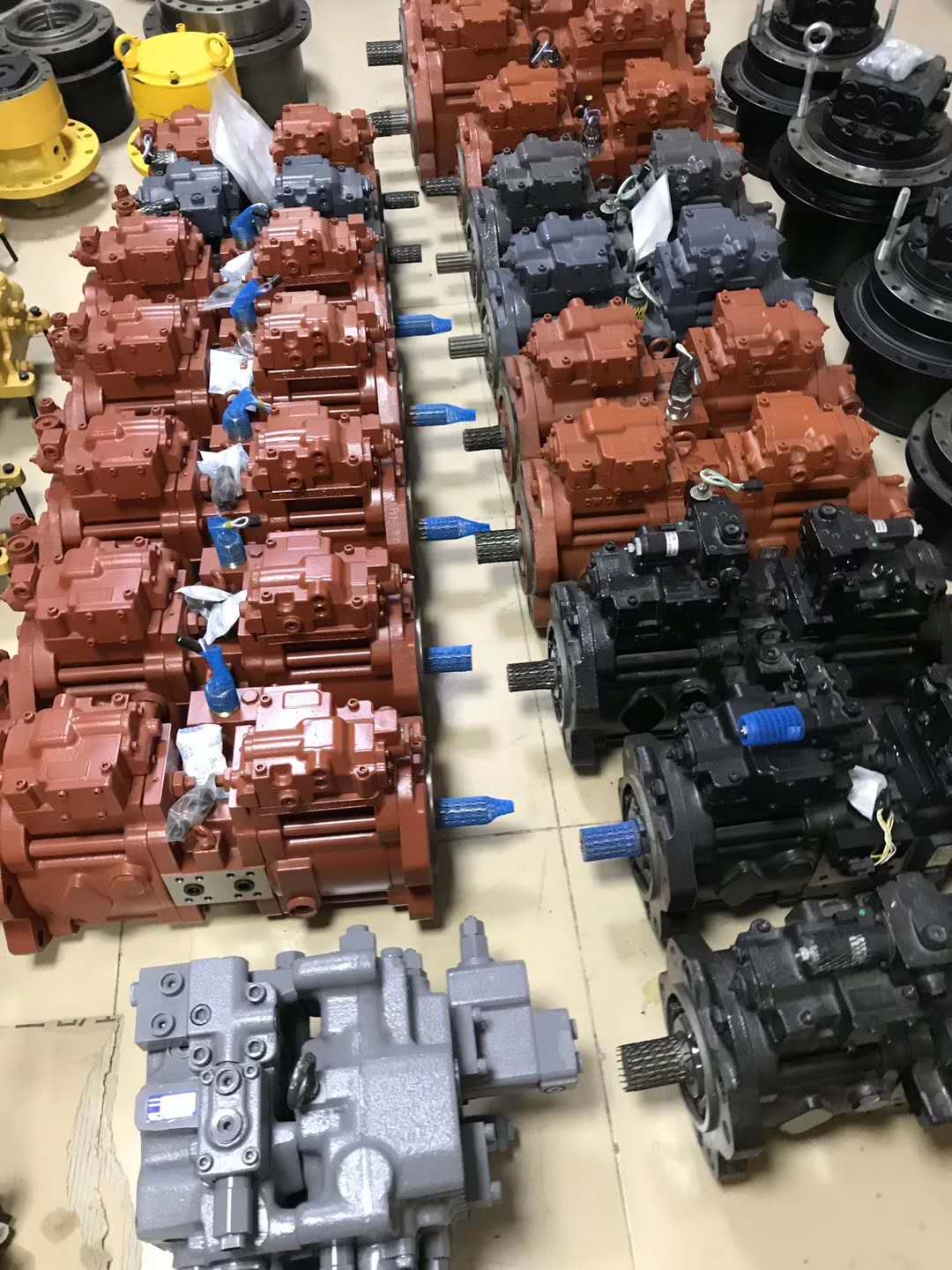Excavator Parts Hydraulic Pumps Assy H3V112DT H5V140DT Swash Plate Type Double Piston Pumps For SY215-8