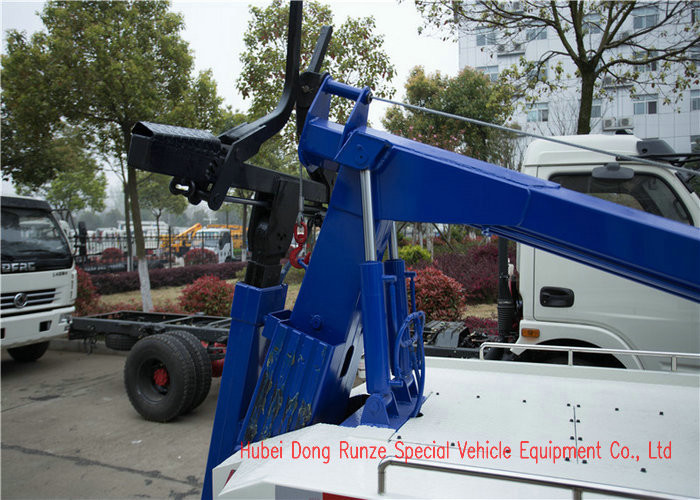 DFAC 4x2 5 Ton Light Duty Integrated Recovery Tow Truck Wrecker Euro III Emission