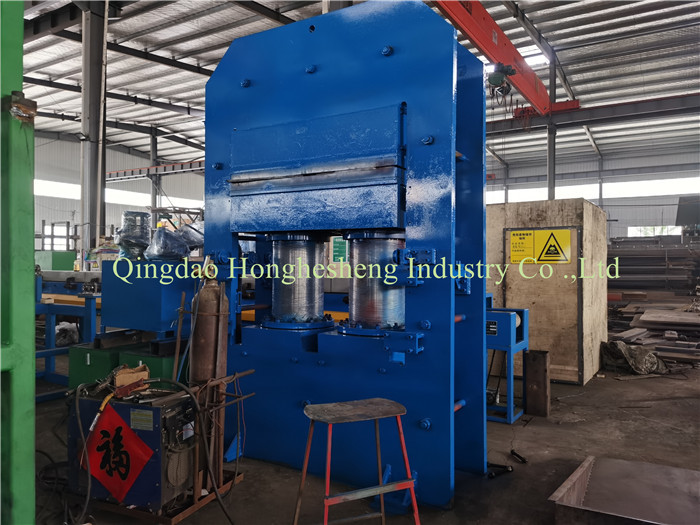 2000 Ton Rubber Mat Compression Molding Press Machine CE ISO