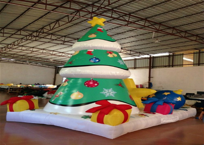 Xmas Inflatable Christmas Decorations Trees Christmas Yard Blow Ups 4 X 2.8 X 4.5m