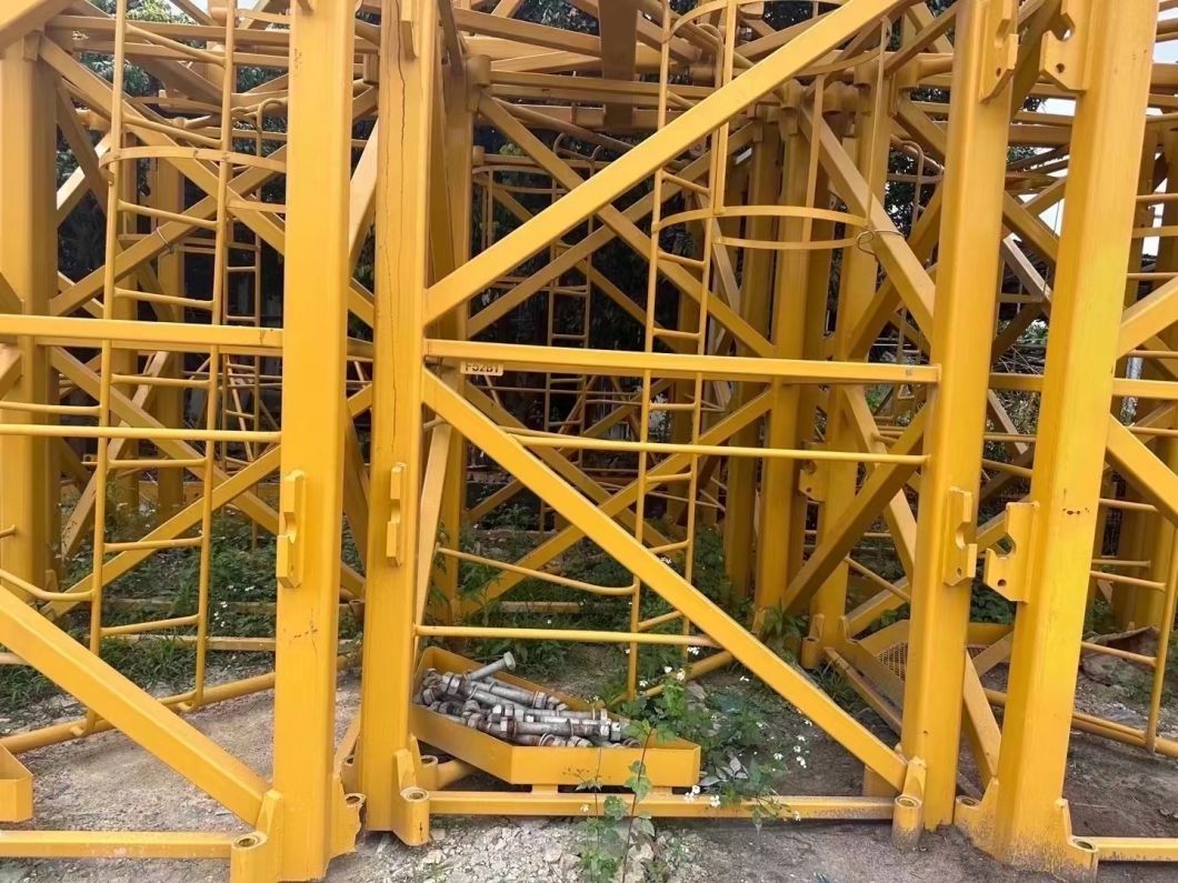 Used Tower Crane Zoomlion 6513-8 2021 Year of Machine for Sale with Good Performance