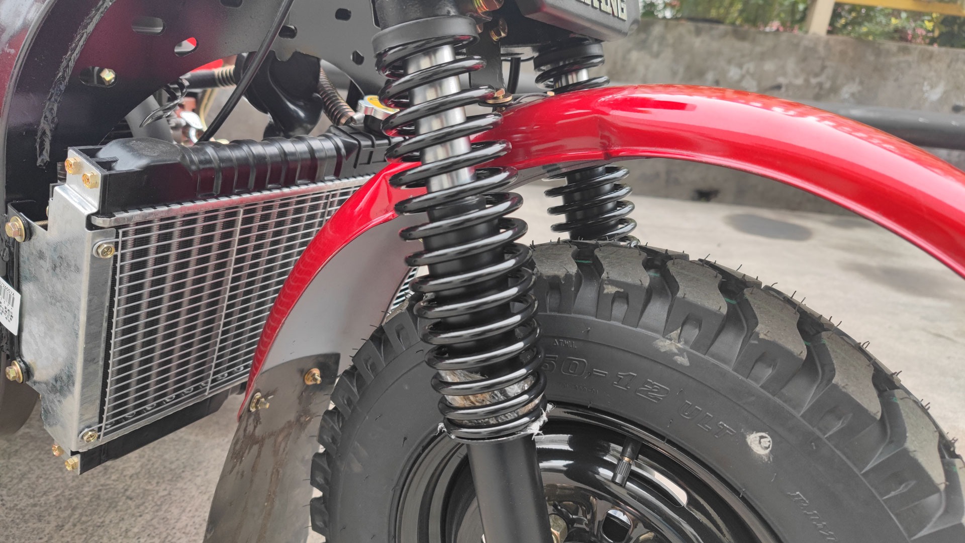 Heavy Ghana Gas 1000kg Cargo Tricycle with 5.0-12 Tire Size and 2*1.4m Cargo Box Size