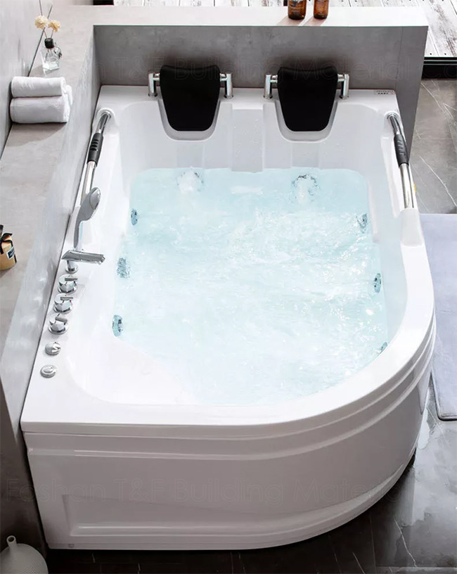 Indoor White Acrylic Jacuzzi Corner Bathtub 2 Skirted Air Bubble