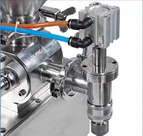 Pneumatic Semi Auto Liquid Paste Oil Sauce Honey Shampoo Filling Machine With Heater And Mixer