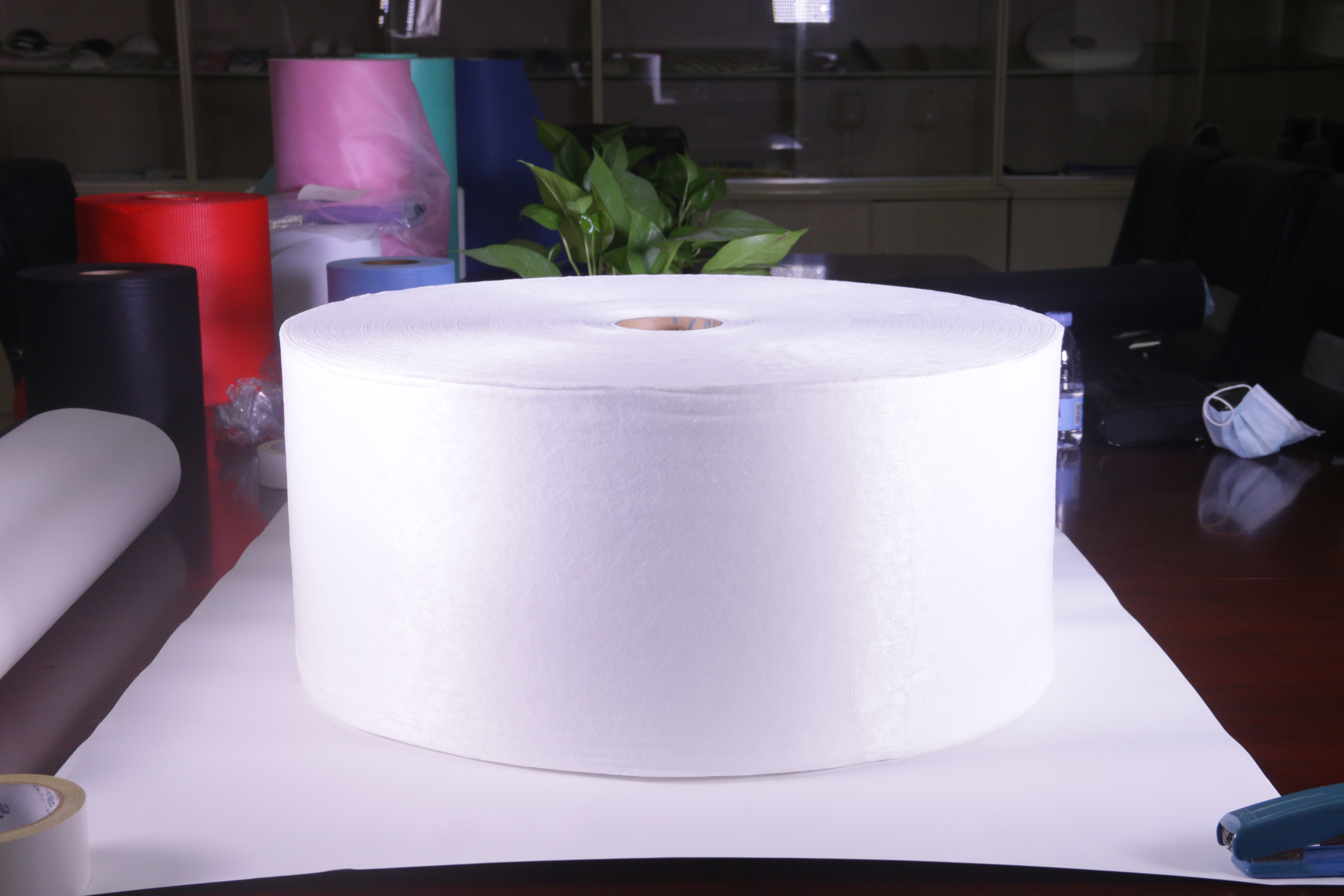 High Strength Spunlace Nonwoven Fabric Disposable Perforated Clean Cloth In Rolls