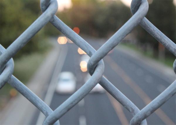 Diamond security mesh for football field chain link fences/wire fencing wire