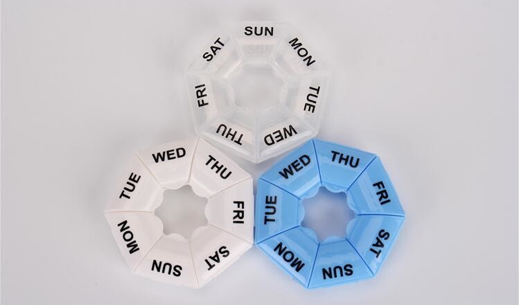 Portable Creative style foldable travel plastic cup with pill case, Random color creative travel cup with pill case for
