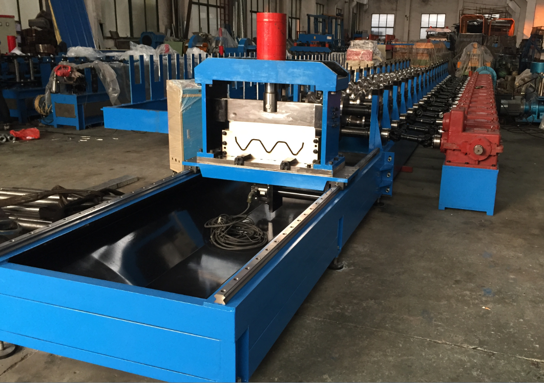 High speed guardrail machine 