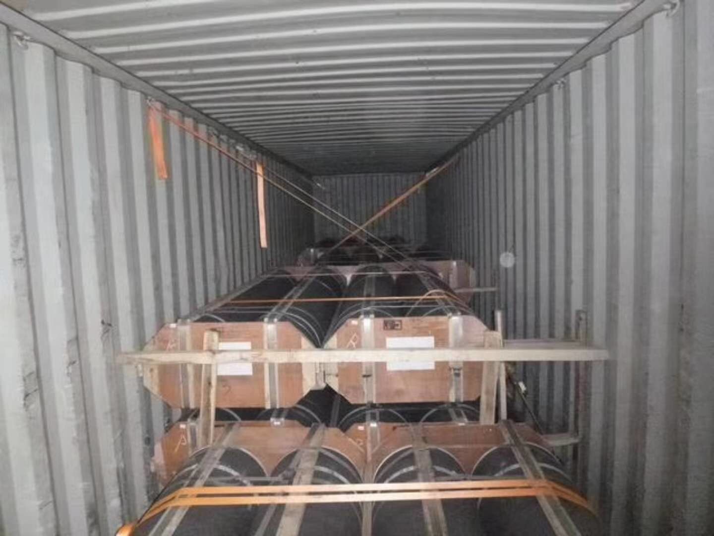 UHP Grade Refractory Products Graphite Electrode High Density For Steel Plant