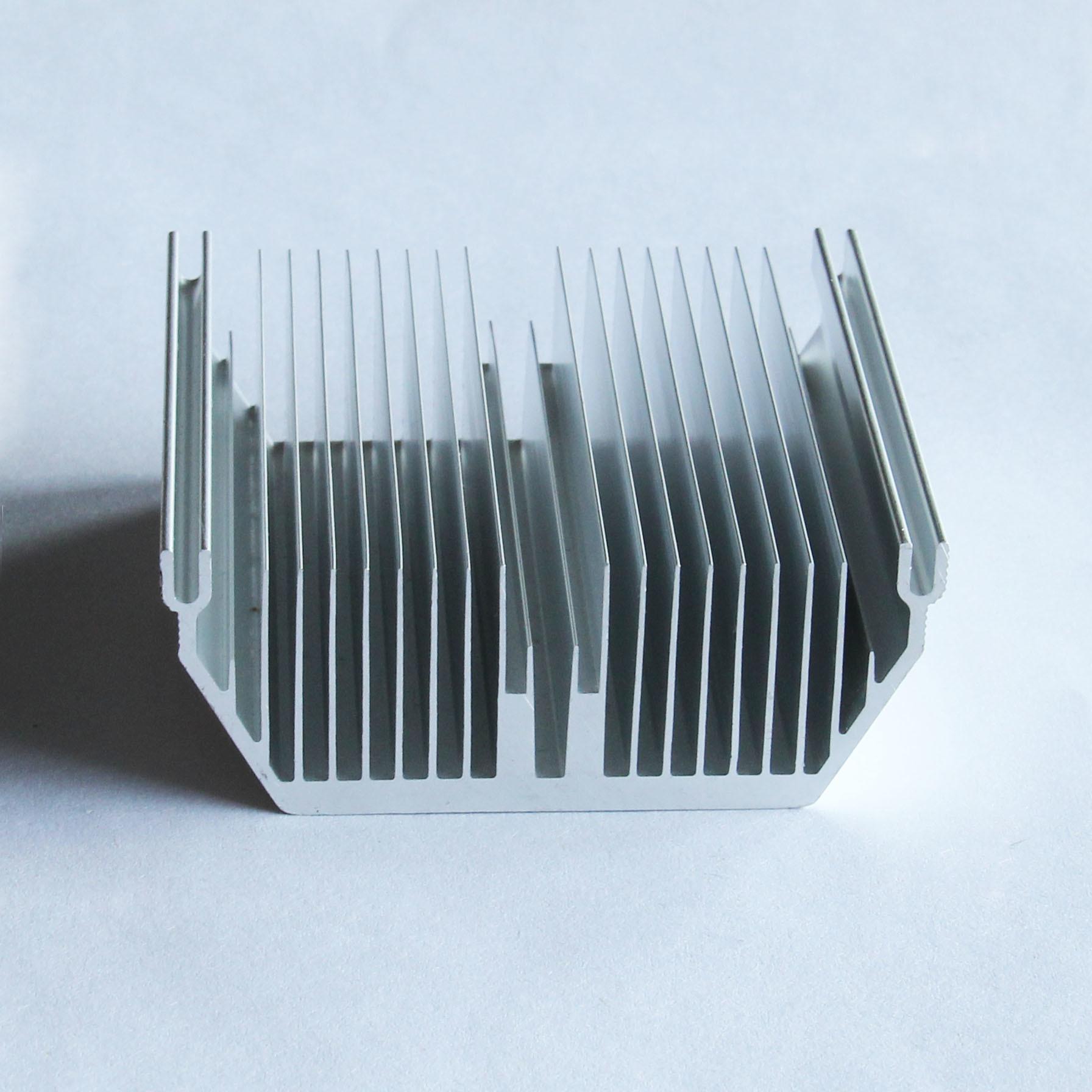Custom Cars Extruded Aluminum Heatsink Black Anodized Passive Cooling