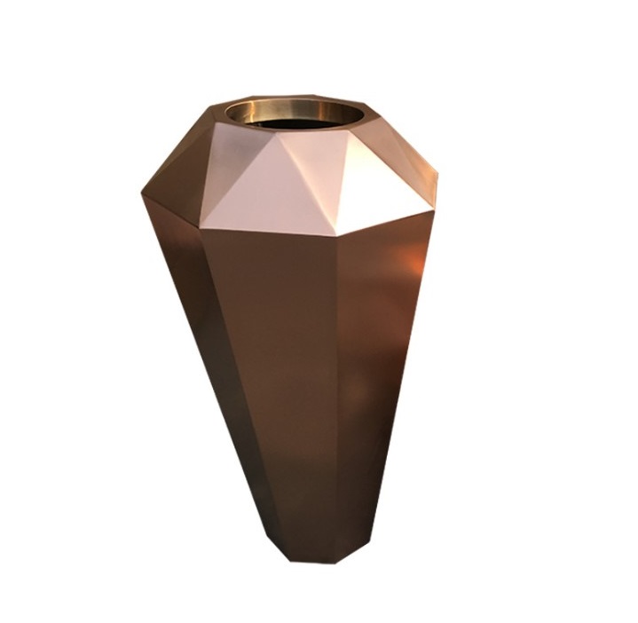 Pyramid Shape Gold Plated Decorative Flower Planter Indoor Decoration