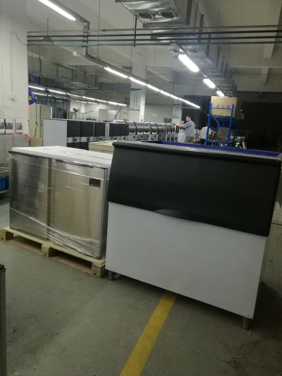 -18 Degree Ice Maker Machine , 700W Clear Ice Cube Maker Machine