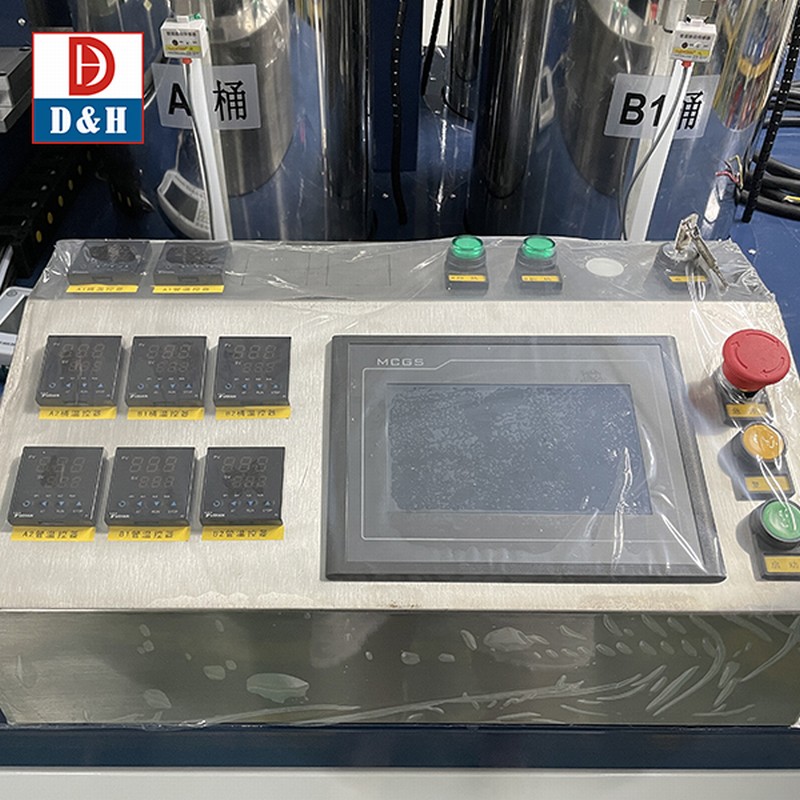 25L Tank Capacity PGB650B Robot Epoxy Resin Compound Hardner Glue Potting Machine with PLC Control System