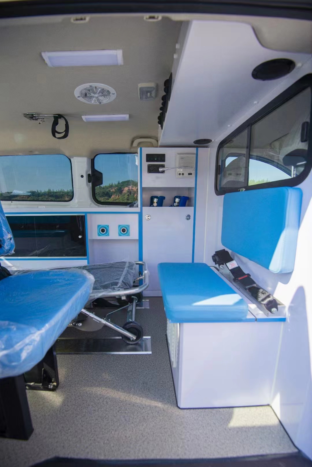 Top Ambulance for Sale Rescue Vehicle Ambulance New First Aid Brand Classic Ambulance for Sale
