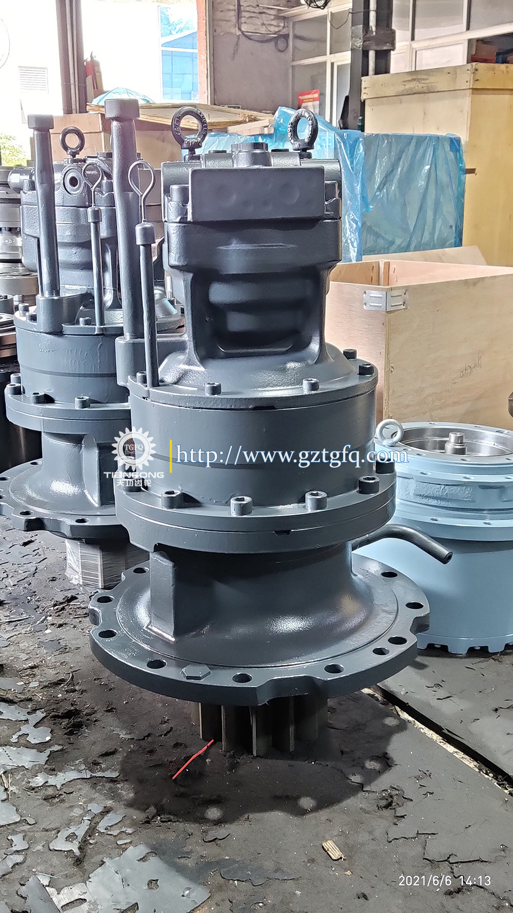 4610138 ZX200 Excavator Swing Drive Hitachi Swing Motor Assy