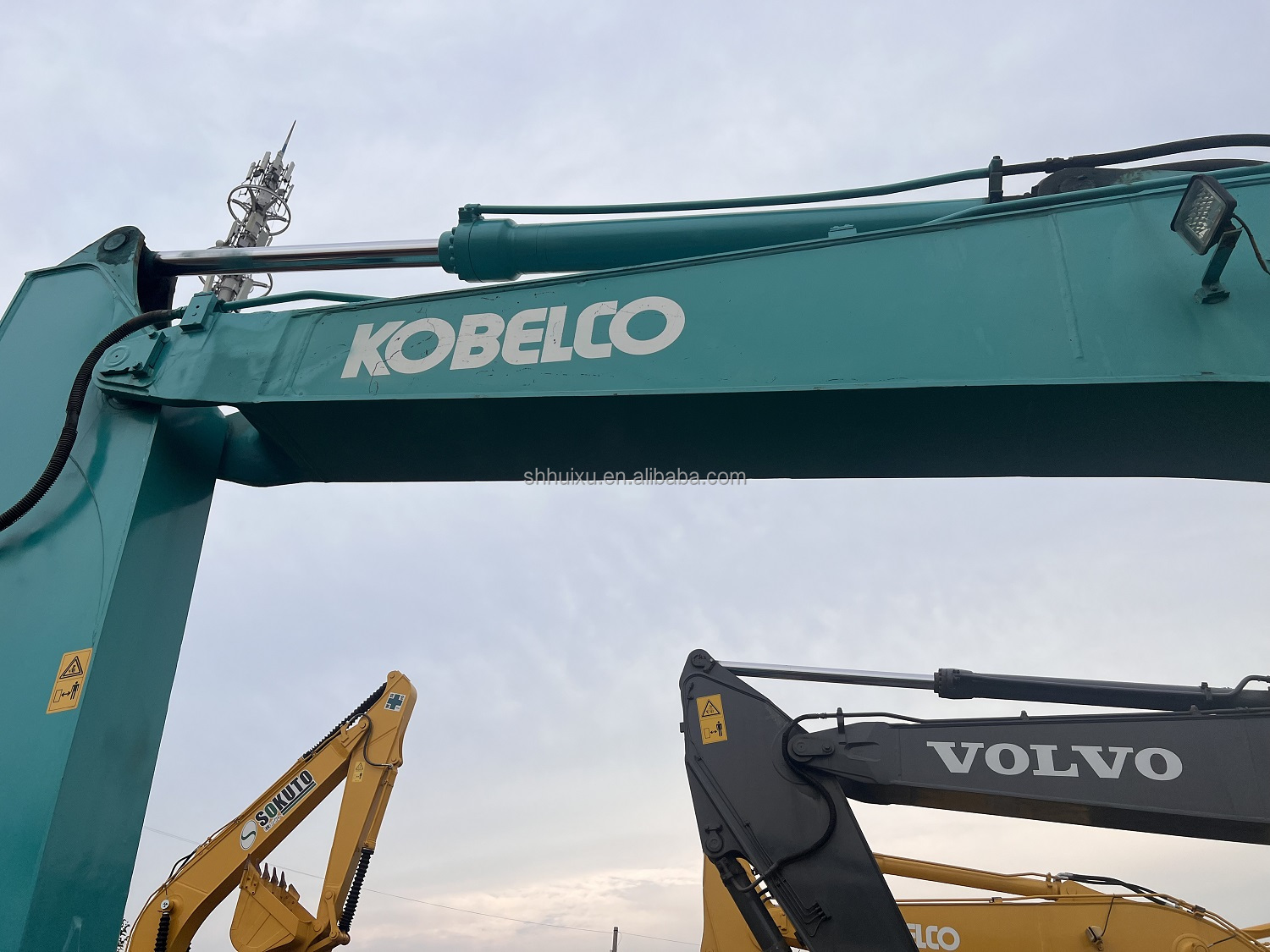 Used Excavator Kobelco Sk200 good Quality working condition used excavator kobelco sk200