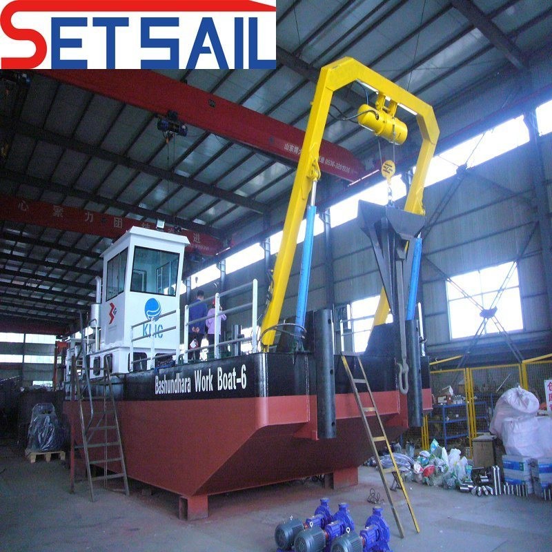  Professional Service for Customization Load Capacity 100ton Trailing Bucket Dredger Manufactures