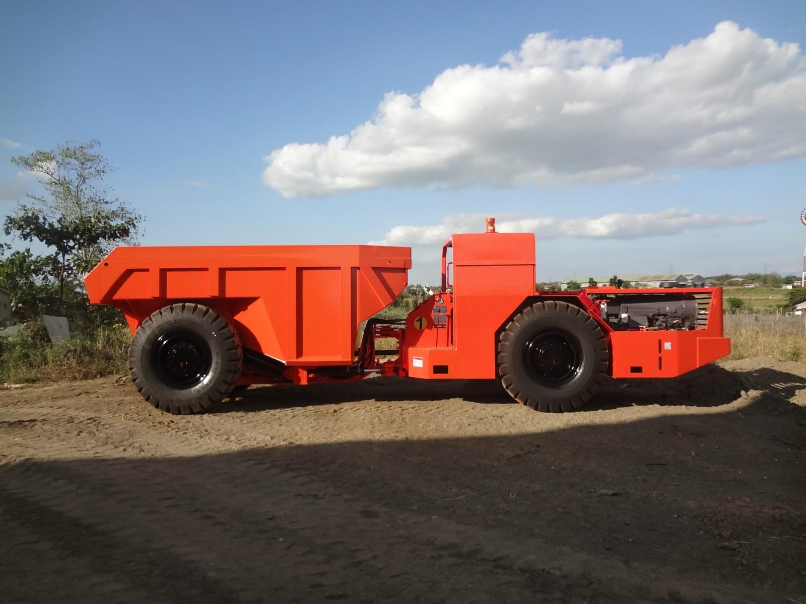 Medium Size Rock Excavation RT-12 Carbon Steel Low Profile Dump Truck