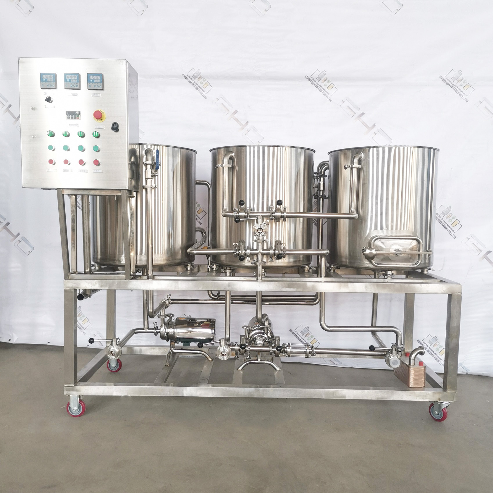 Manufacturing Plant Micro Craft Beer Brewing System with 2.1*0.83*1.53m Package Size