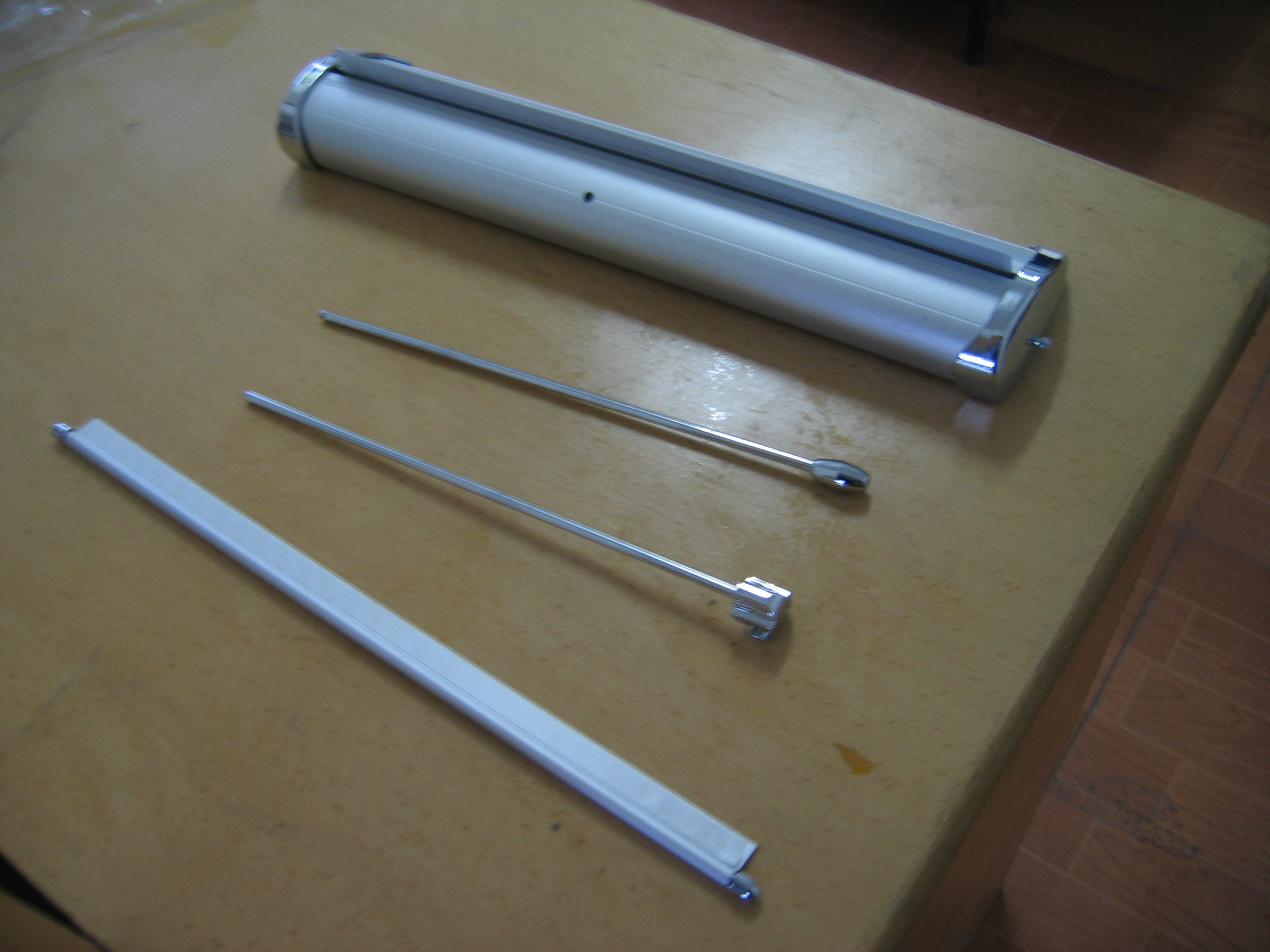100% Aluminium Portable Retractable Mini A3 A4 Table Roll Up Banner Stand / Mini Desktop Rollup Stand Displays
